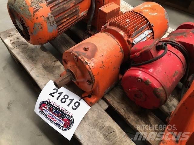 SEW Gearmotor Type R60A Engines
