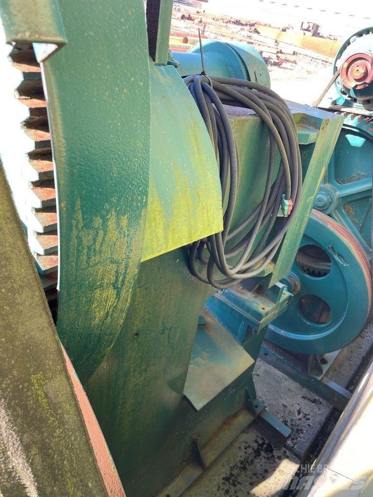  Skrotsaks Pulveriser (Demolition Crusher ) 