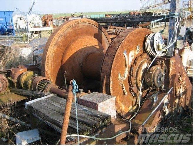  Spil - vægt ca. 7 ton Winches, hoists and material lifts