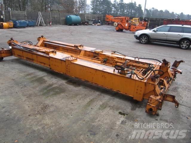  Spreader 20 to 40 ft. Storage containers