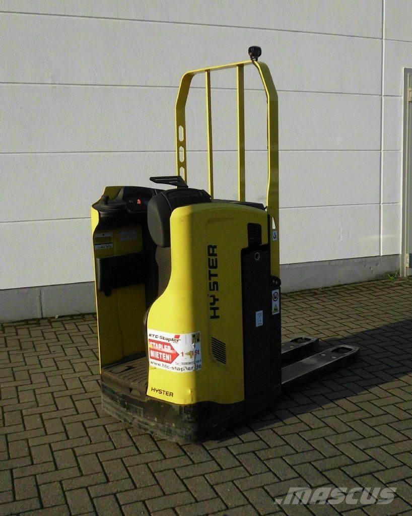 Hyster RP2.0N Self propelled stackers