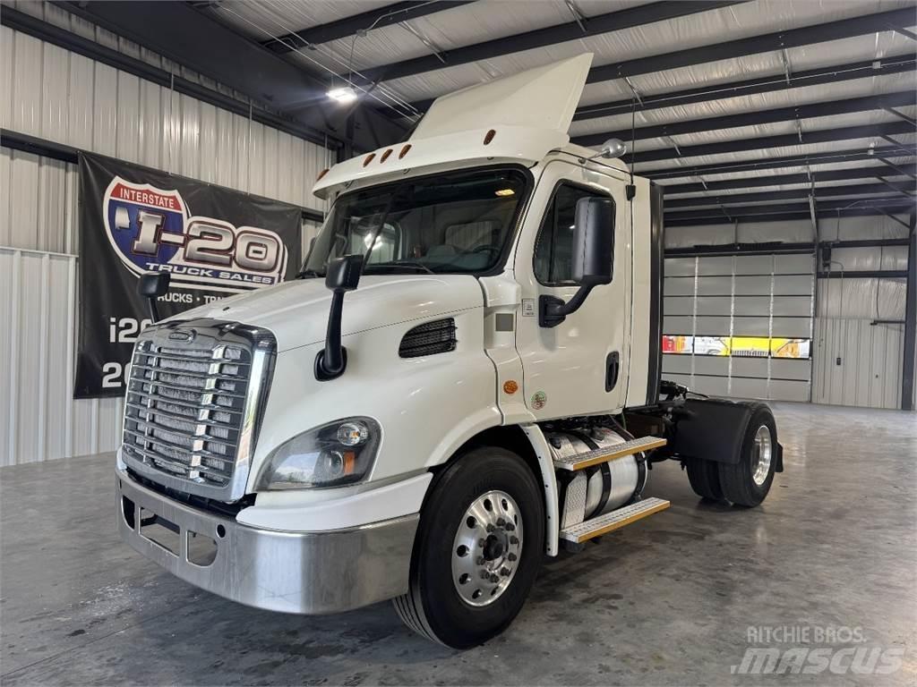 Freightliner CA113 Tractor Units