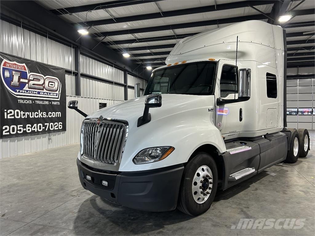 International LT625 Tractor Units