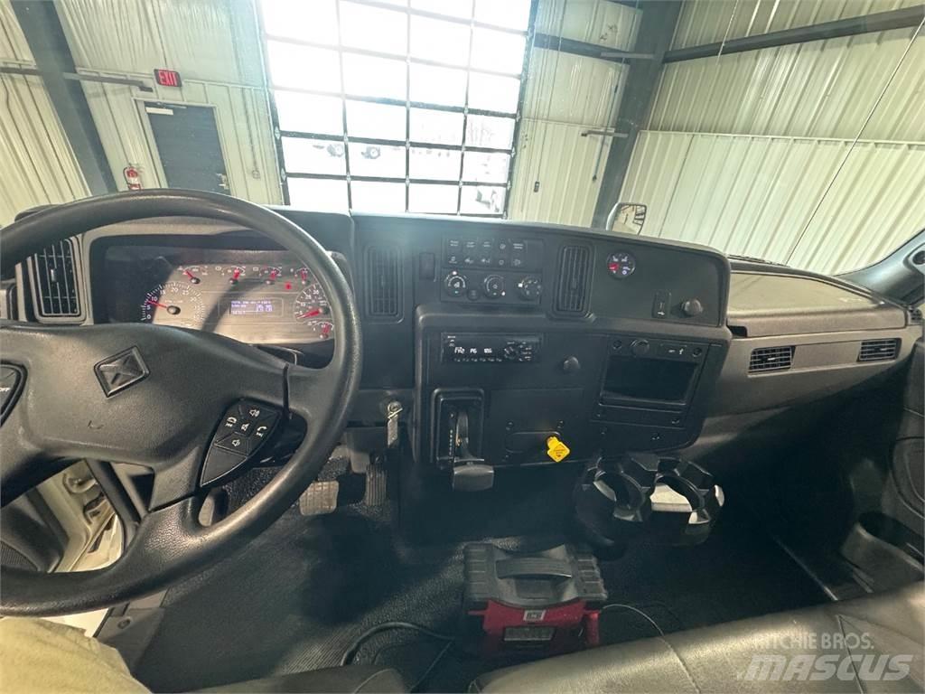 International MV607 Box body trucks
