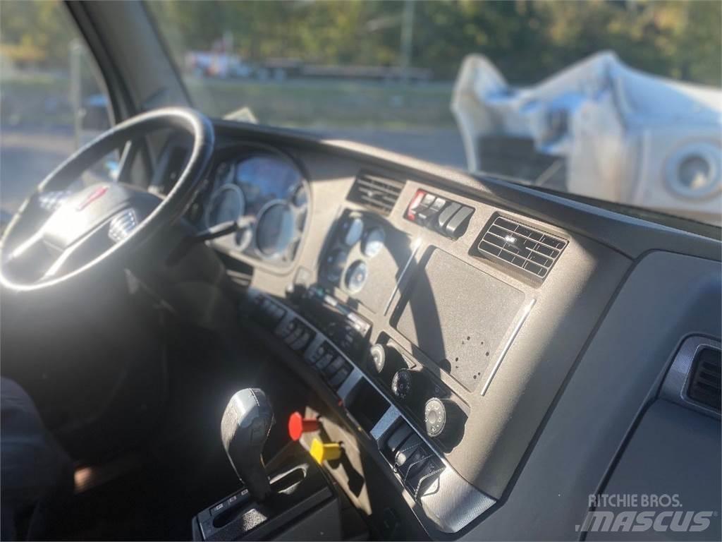 Kenworth T680 Tractor Units
