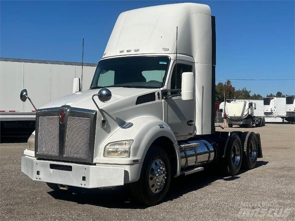 Kenworth T880 Tractor Units