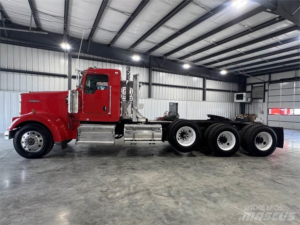 Kenworth W900 Tractor Units