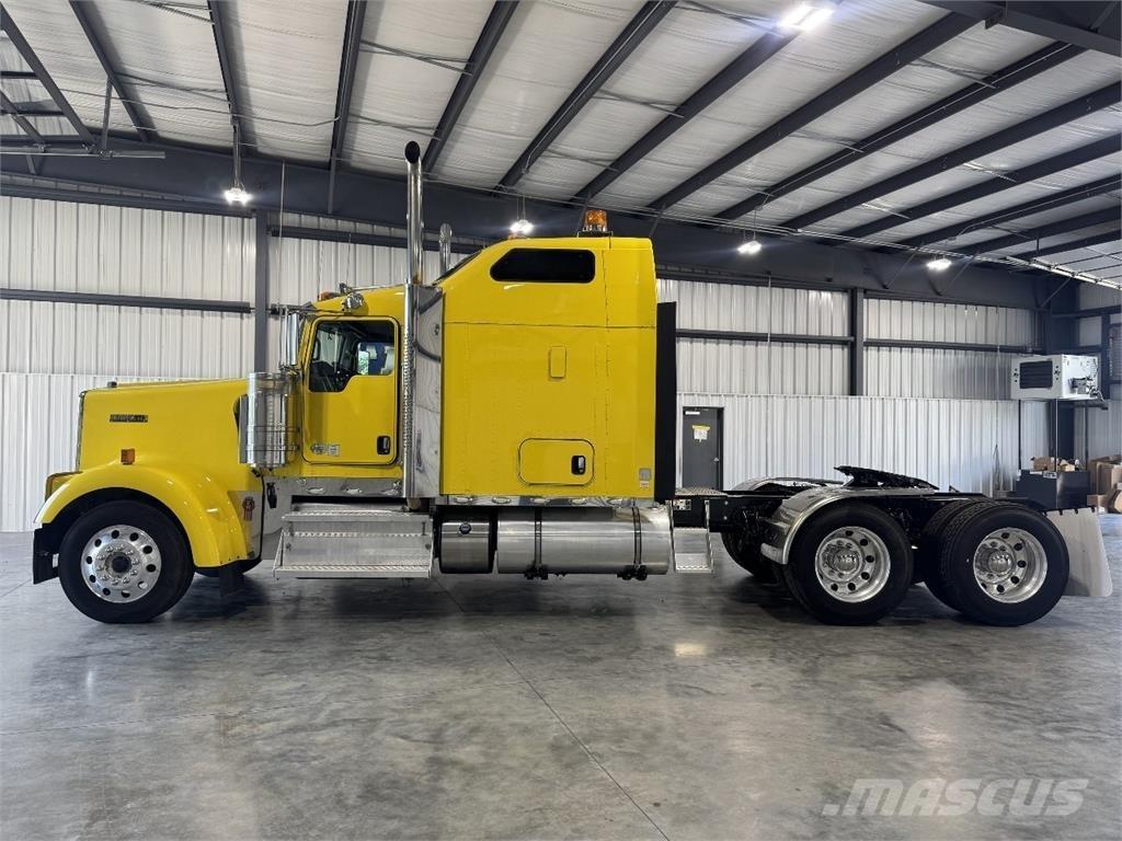 Kenworth W900L Tractor Units