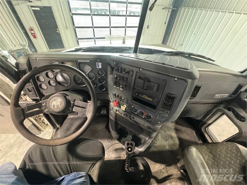 Mack GU713 Tractor Units