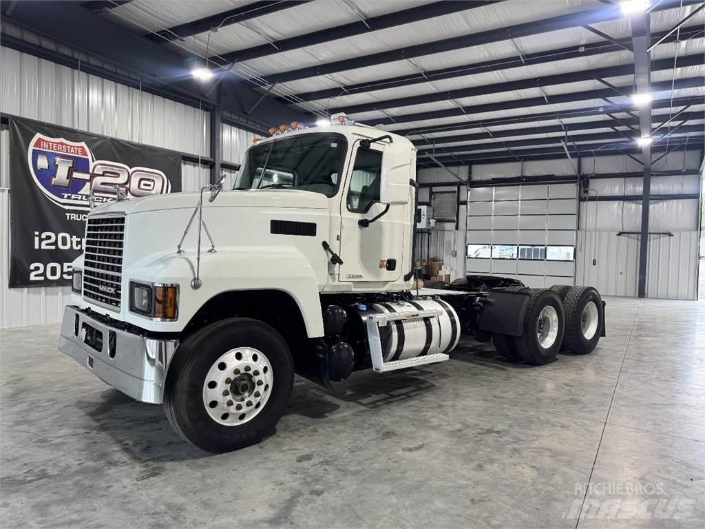 Mack Pinnacle Tractor Units