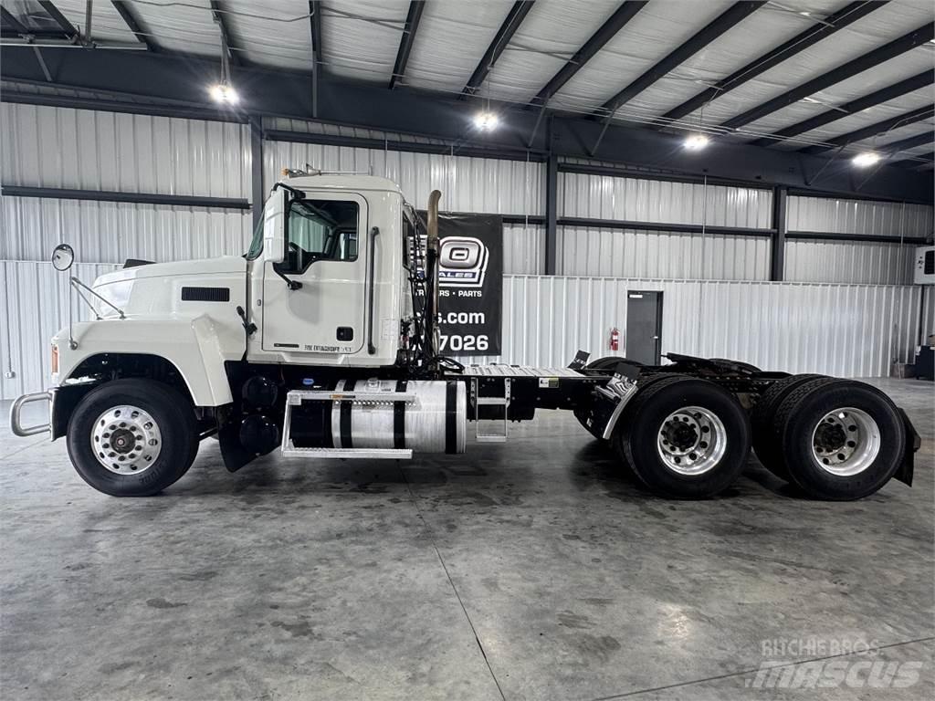 Mack Pinnacle Tractor Units