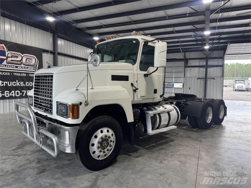 Mack Pinnacle Tractor Units