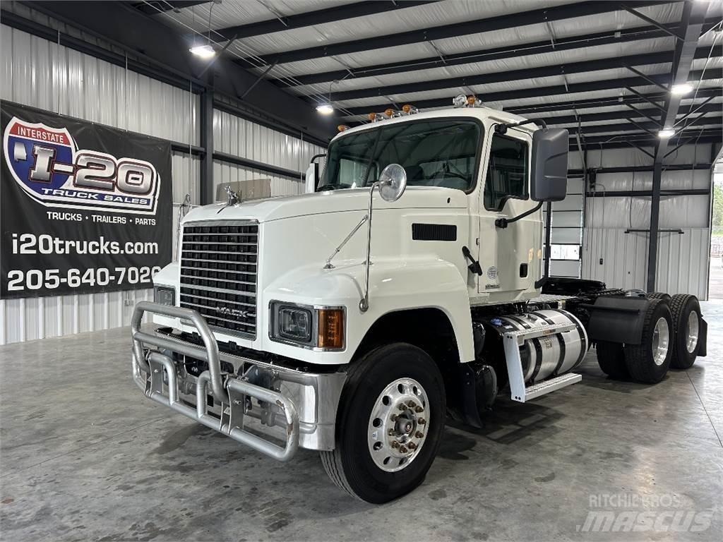 Mack Pinnacle Tractor Units