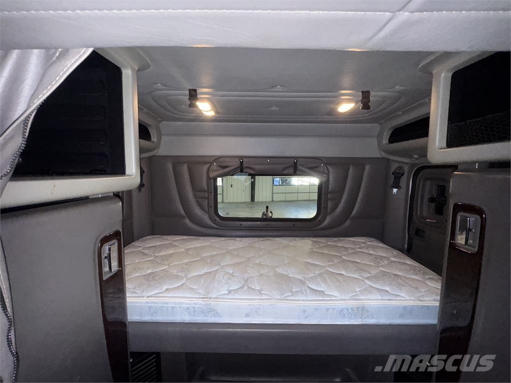 Peterbilt 389 Tractor Units