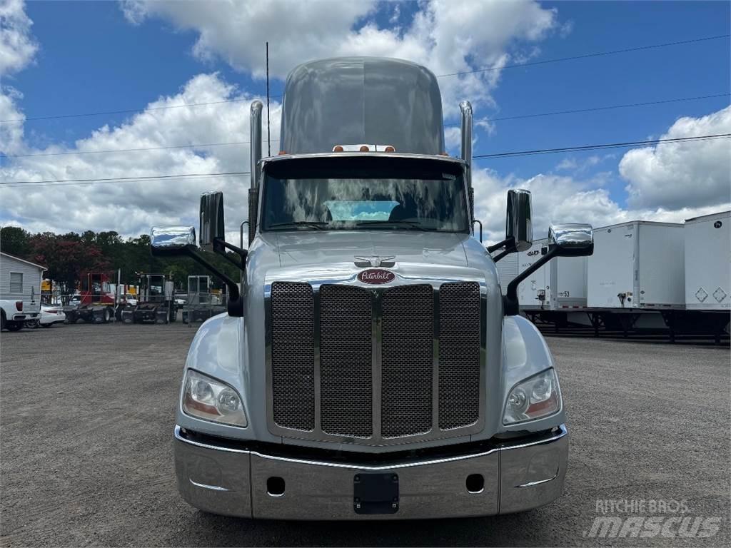 Peterbilt 579 Tractor Units