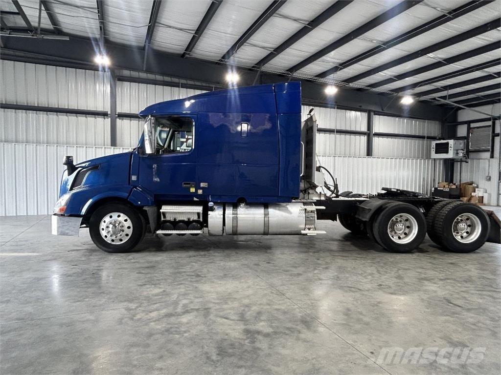 Volvo VNL630 Tractor Units