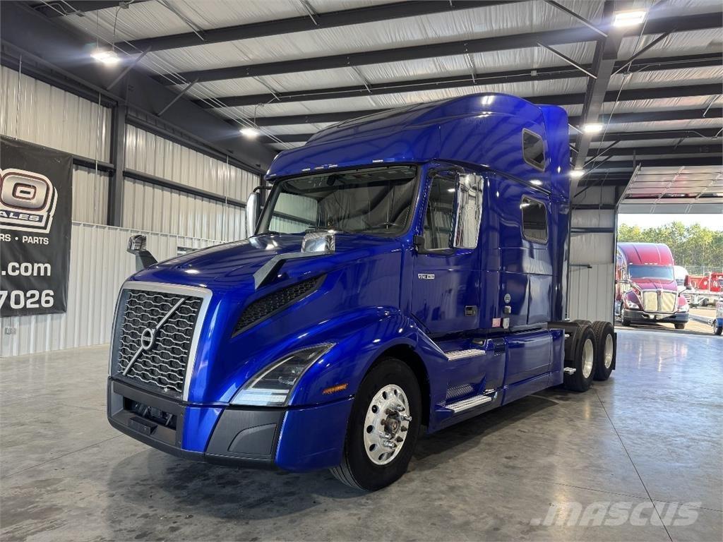 Volvo VNL860 Tractor Units