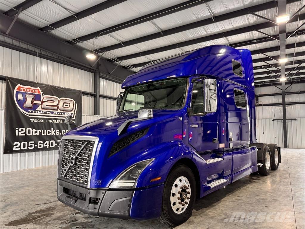 Volvo VNL860 Tractor Units