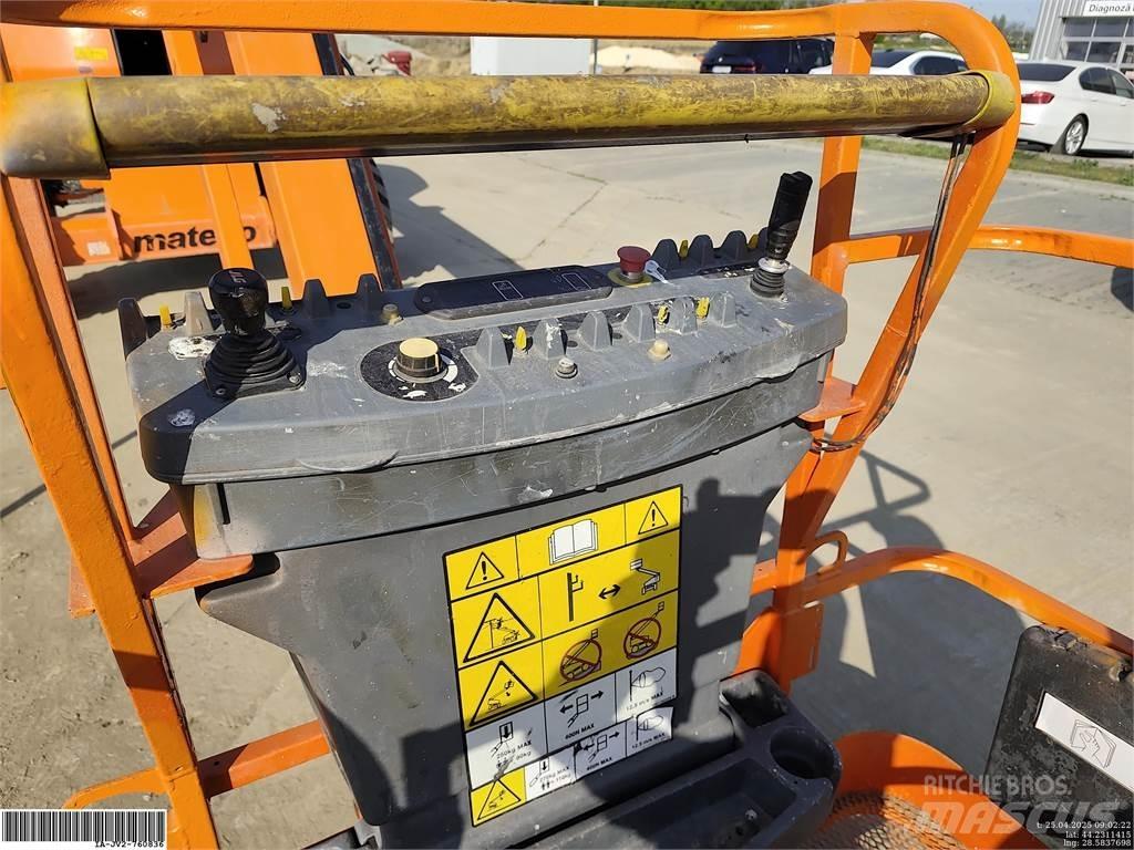 JLG 460SJ Articulated boom lifts