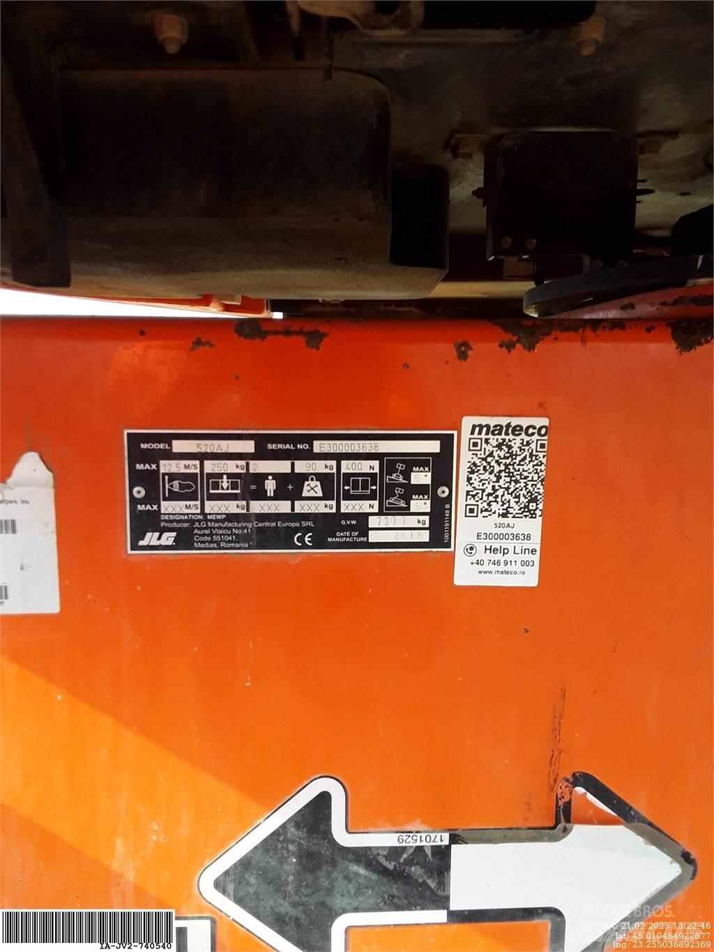 JLG 520AJ Articulated boom lifts