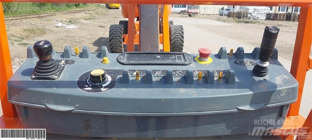 JLG 860SJ Articulated boom lifts