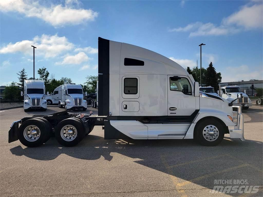 Kenworth T680 Tractor Units