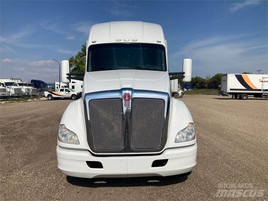 Kenworth T680 Tractor Units