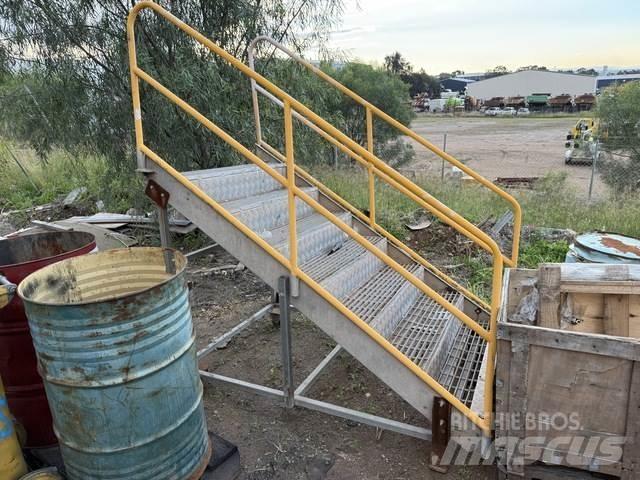  Acess Stairs Construction - Others