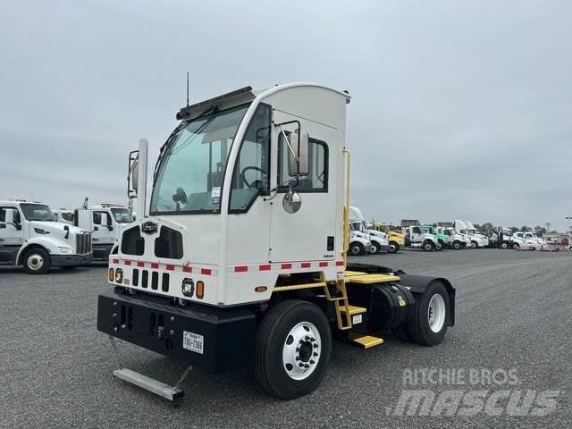 Autocar ACTT42 Terminal tractors