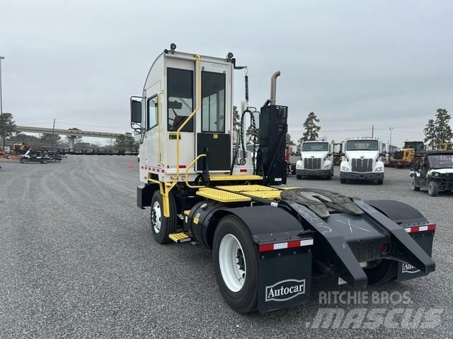 Autocar ACTT42 Terminal tractors
