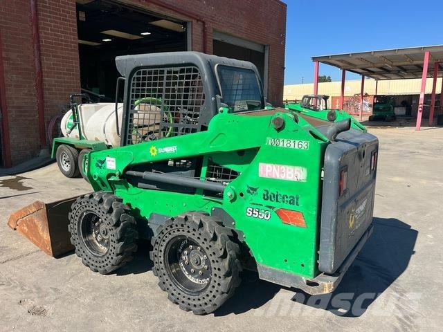 Bobcat S550 Skid steer loaders
