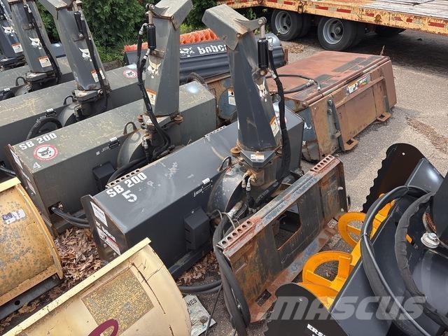 Bobcat SB200 Snow throwers