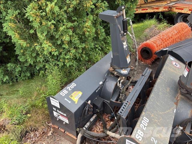 Bobcat SB200 Snow throwers