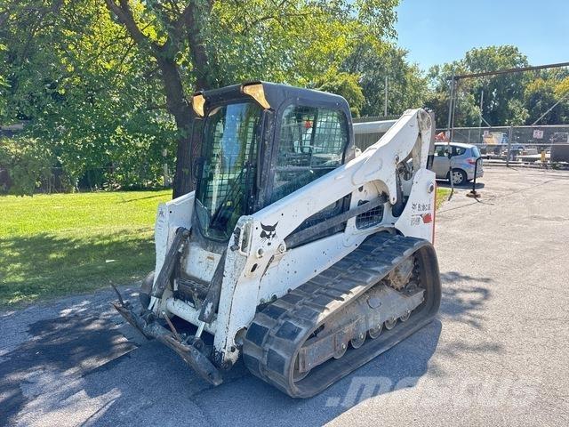 Bobcat T740 Skid steer loaders