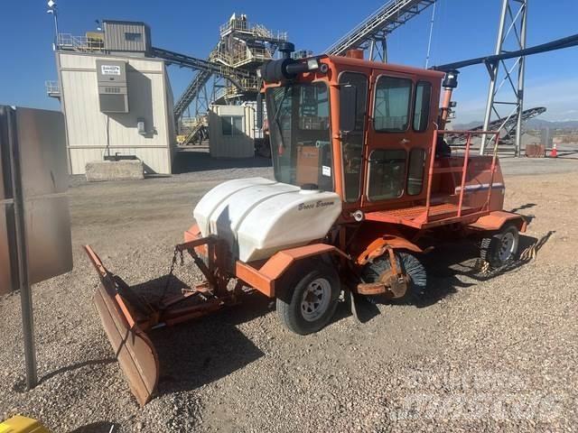 Broce CR350 Indoor sweepers