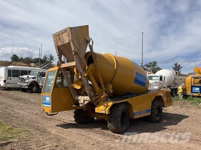 Carmix 5.5XL Concrete trucks