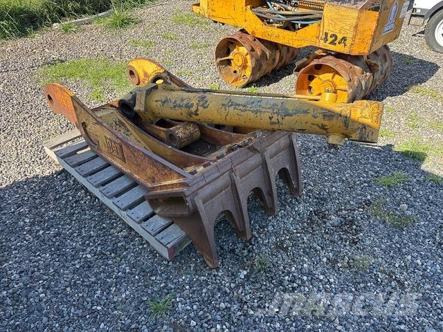 CAT  Crawler excavators