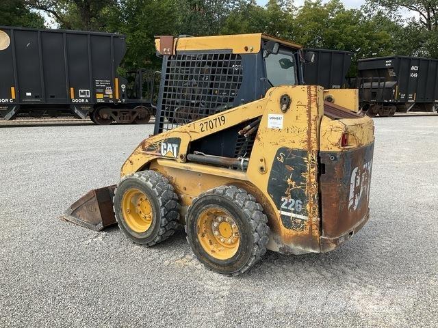 CAT 226 Skid steer loaders