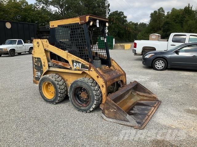 CAT 226 Skid steer loaders