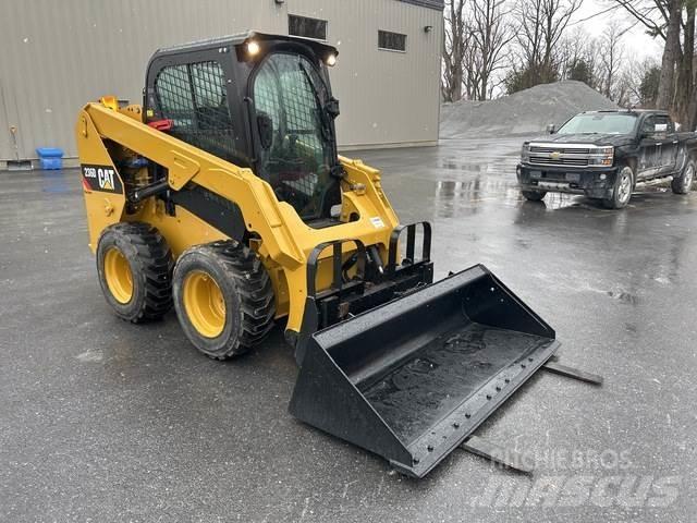 CAT 236D Skid steer loaders