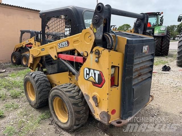 CAT 242D3 Skid steer loaders