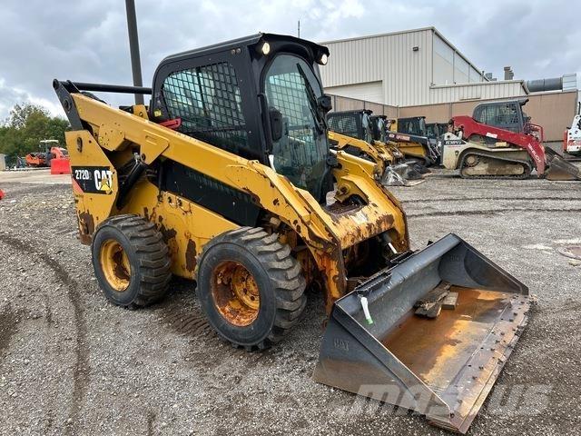 CAT 272D2 Skid steer loaders