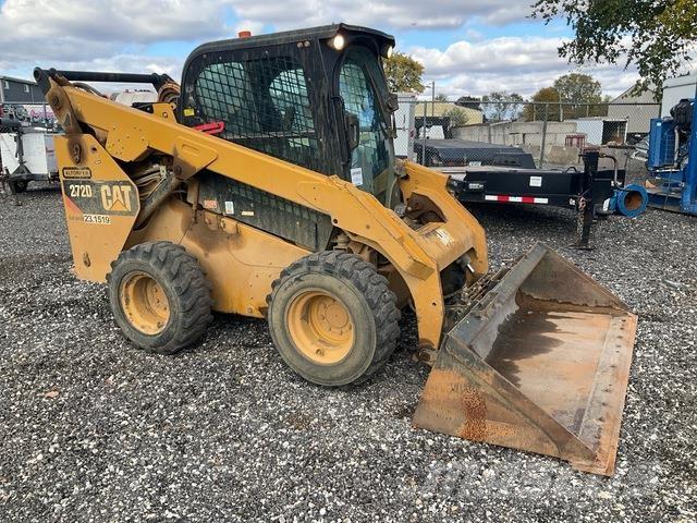 CAT 272D2 Skid steer loaders