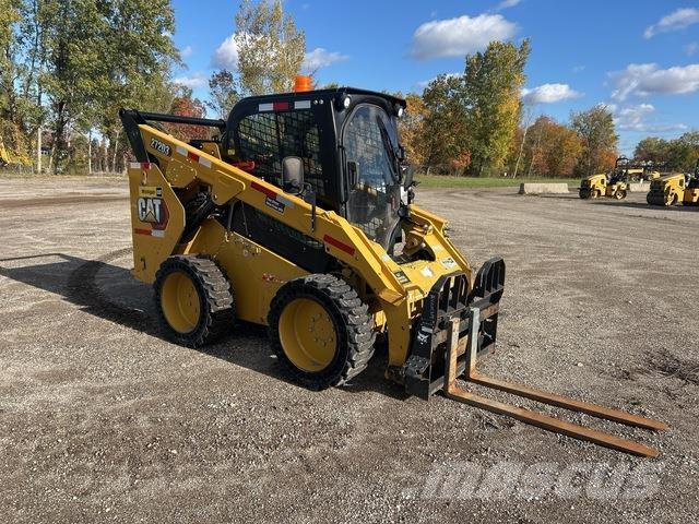 CAT 272D3 Skid steer loaders