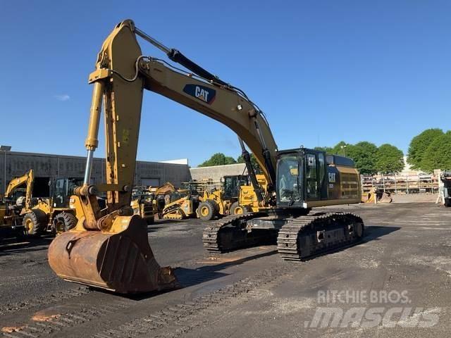 CAT 352F Crawler excavators