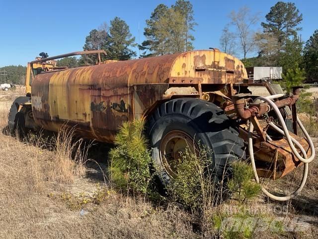 CAT 613B Water tankers