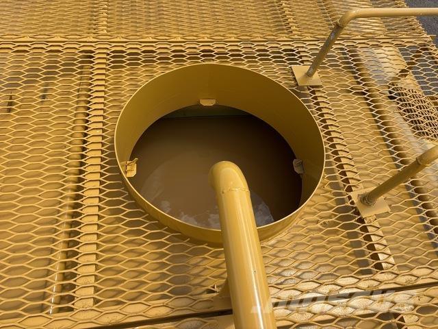 CAT 637G Water tankers