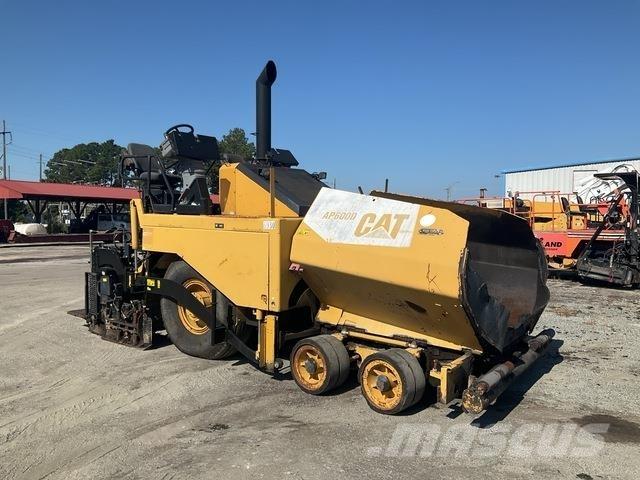 CAT AP-600D Asphalt pavers
