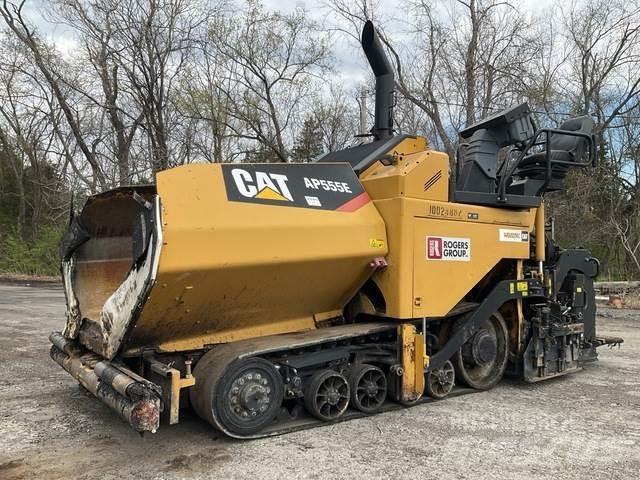 CAT AP555E Asphalt pavers