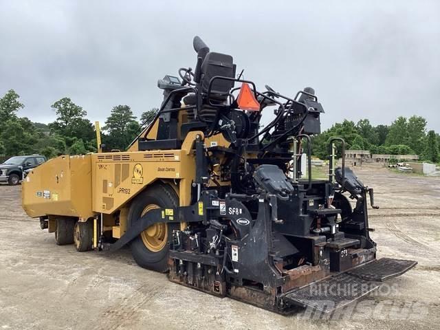 CAT AP600F Asphalt pavers